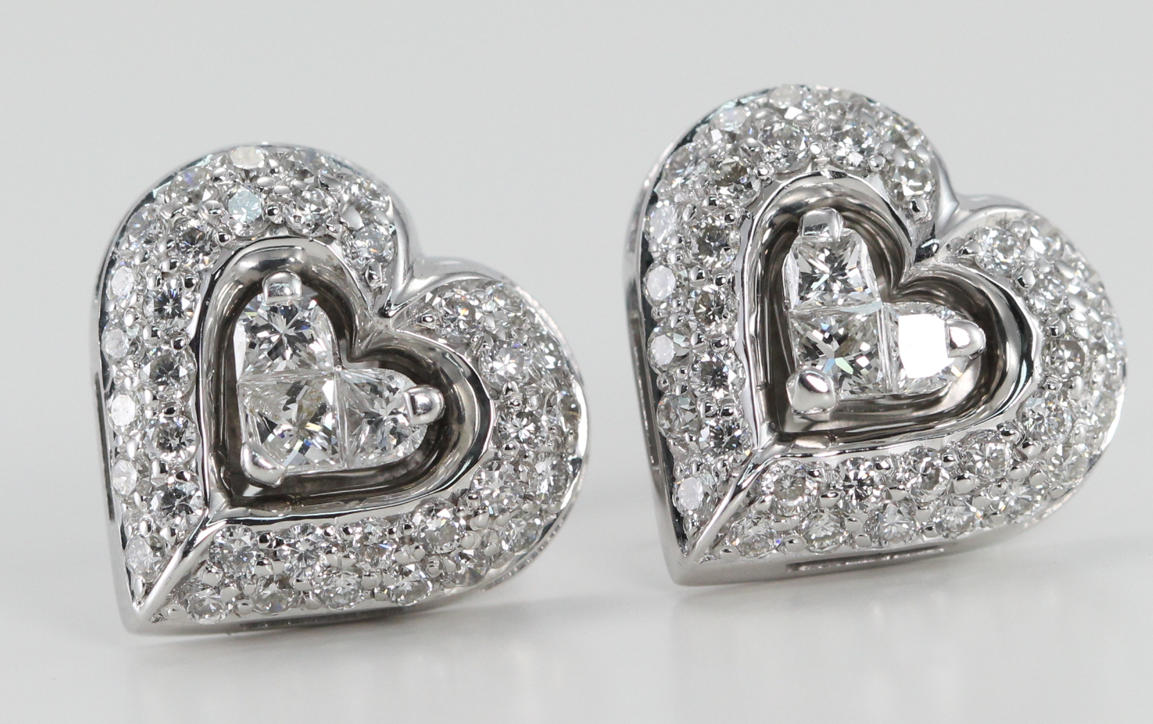 18k White Gold Invisible Setting Princess & Round Cut Diamond Heart Earrings (0.75 Ct, H Color, SI2 Clarity)