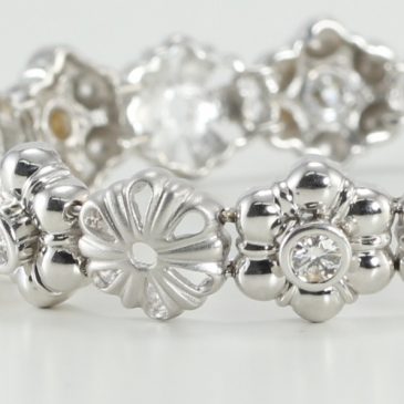 Buying Diamond Flower Jewelry Online