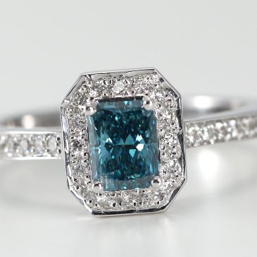 How To Buy Natural Diamond Engagement Rings