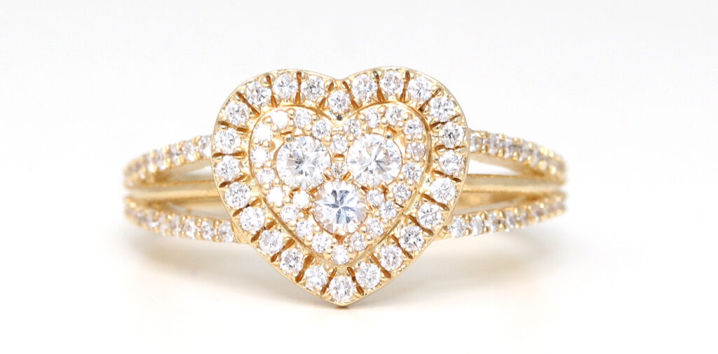 14K Yellow Gold Round Diamond Halo Heart Multi-Stone Ring (0.8 Ct D-F Vs-Si Clarity)